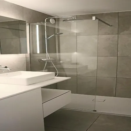 In Belgium Near The Seaside, Cleaning Included 아파트